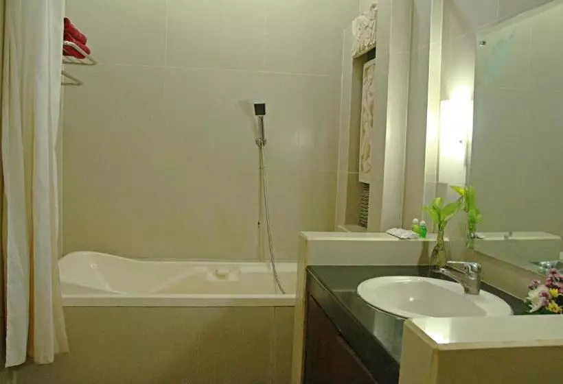 Perhesviitti, Nirmala Hotel Jimbaran