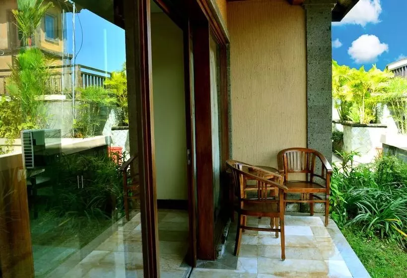 Sviitti, Nirmala Hotel Jimbaran