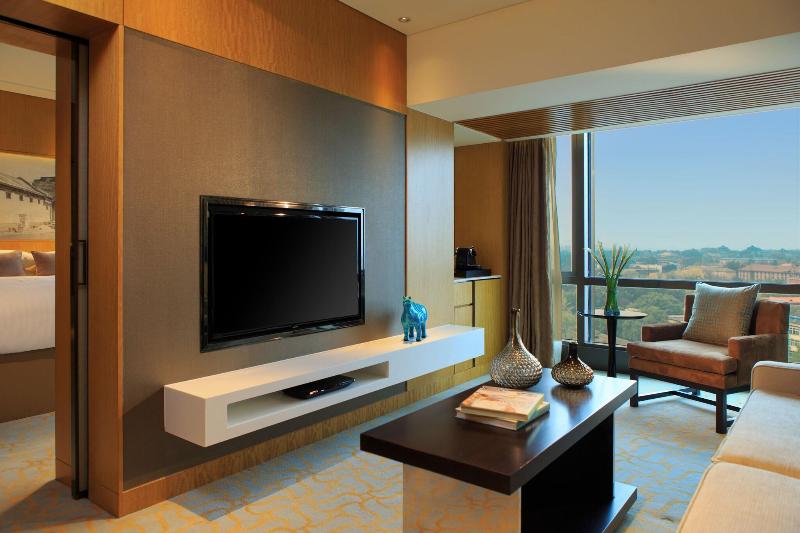 Люкс Клуб, Renaissance Beijing Wangfujing