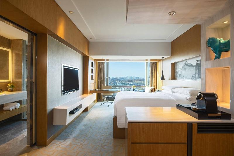Номер Клуб, Renaissance Beijing Wangfujing
