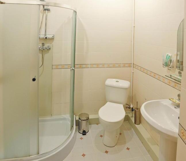 غرفة قياسية, Royal Palace