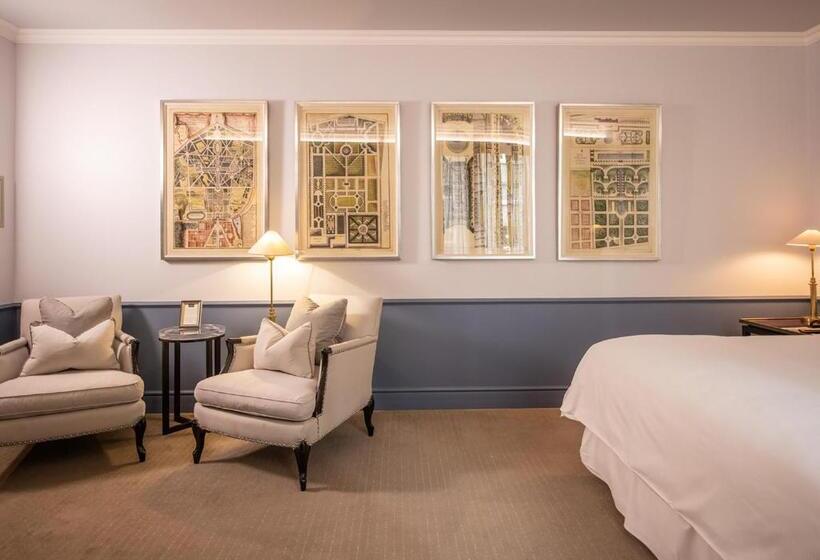 高级大房间, The Singular Santiago