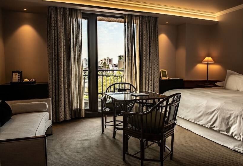 古典房间, The Singular Santiago