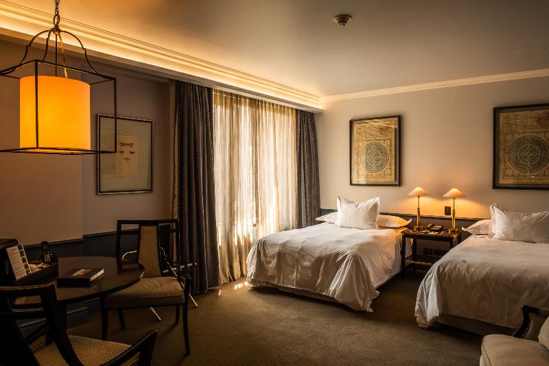 适合残疾人使用的标准间, The Singular Santiago