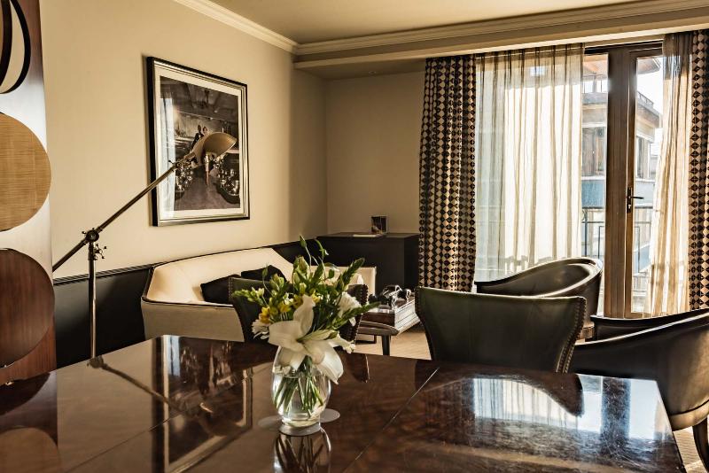 סוויטה, The Singular Santiago