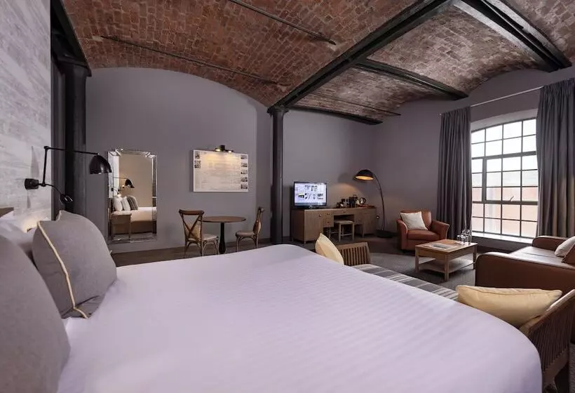 Superior Room, Titanic Hotel Liverpool