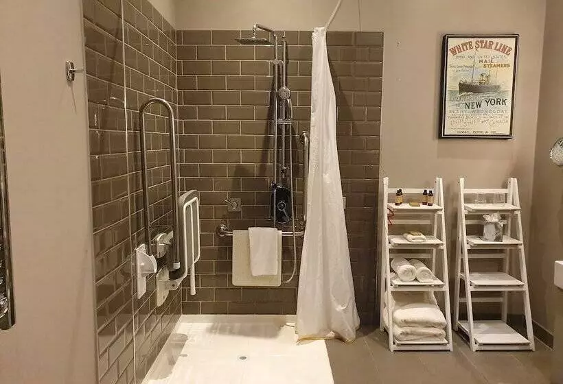 Superior Room Adapted for people with reduced mobility, Titanic Hotel Liverpool