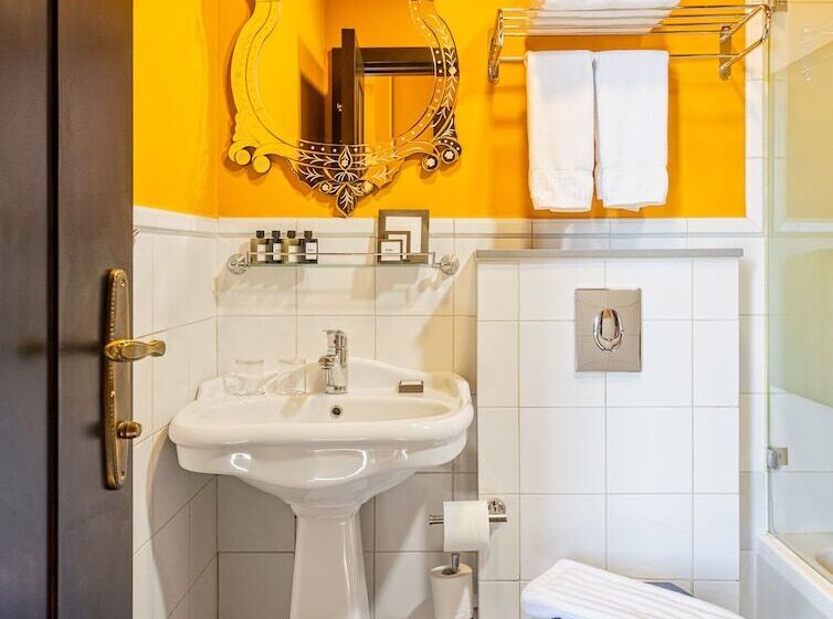 Номер Superior с Балконом, Villa Brown Moshava   A Member Of Brown Hotels