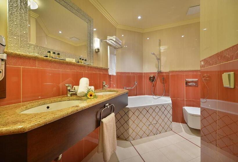 Полулюкс, Zvon Design Suites