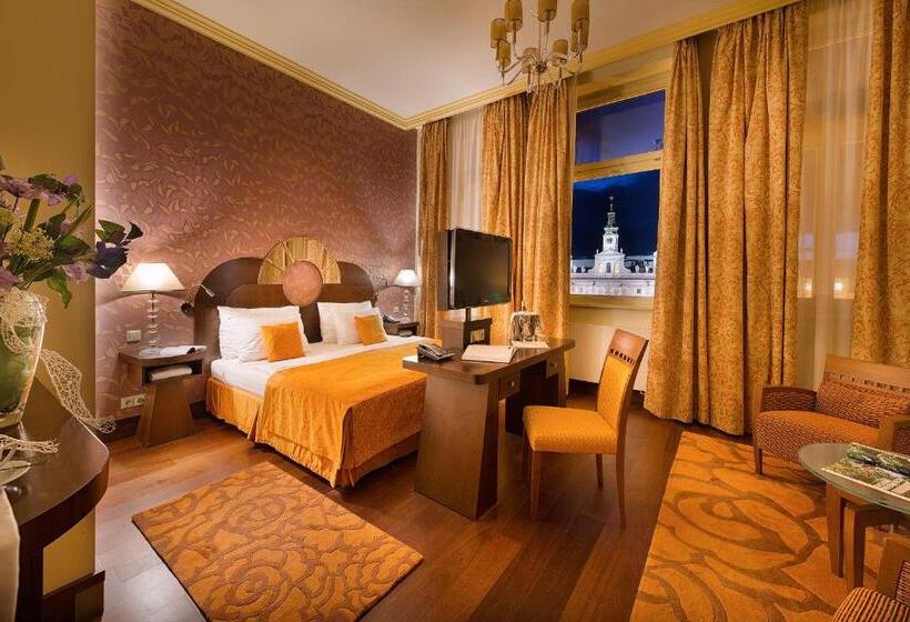Полулюкс, Zvon Design Suites
