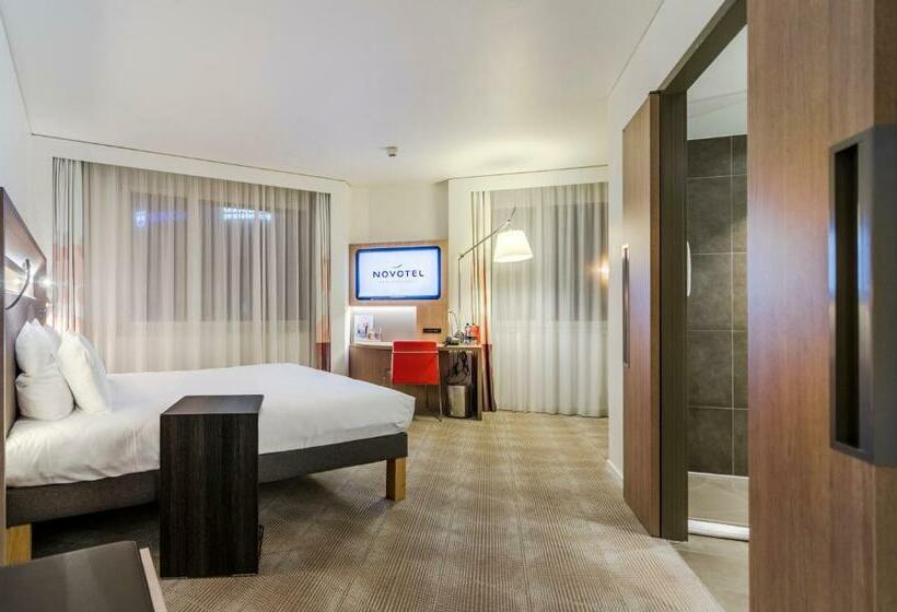 Номер Executive, Novotel Basel City