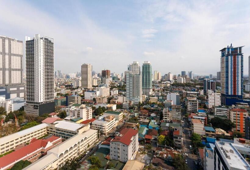 סטודיו דלוקס, Regency Grand Suites