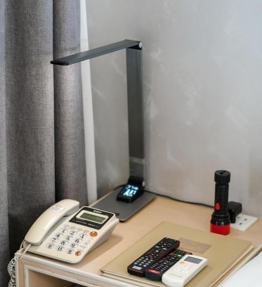 סטודיו דלוקס, Regency Grand Suites