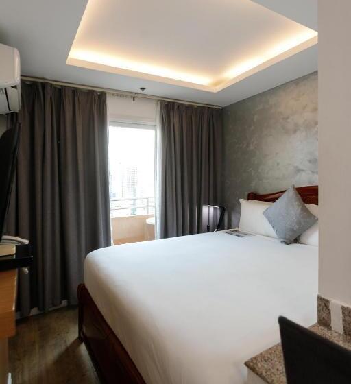 סטודיו פרמיום, Regency Grand Suites