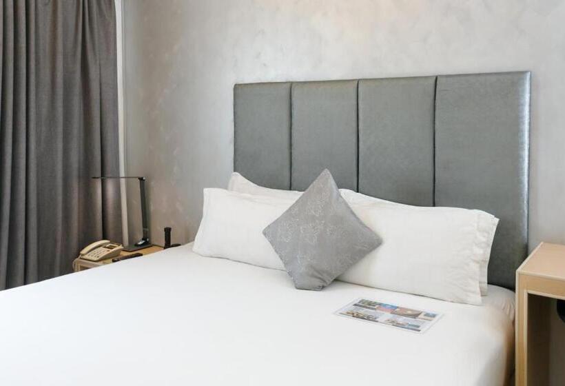 חדר סטנדרט, Regency Grand Suites