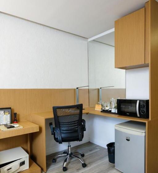 סוויטה יוקרתית, Regency Grand Suites