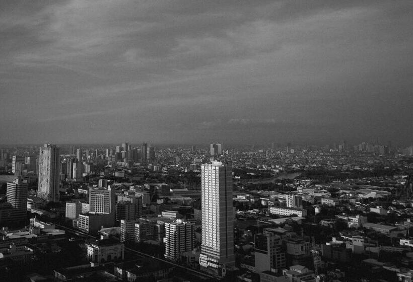 סטודיו דלוקס, Regency Grand Suites