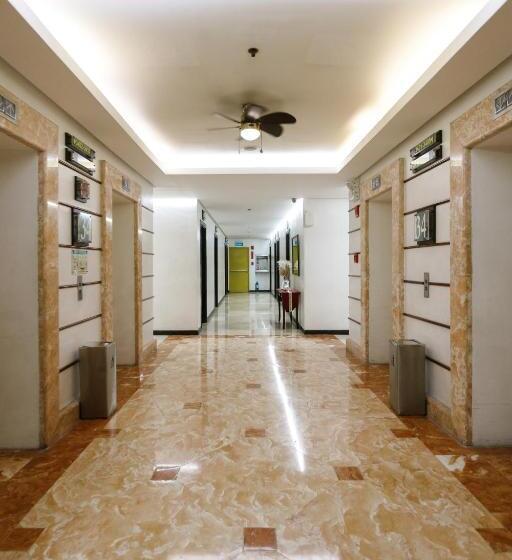 סטודיו דלוקס, Regency Grand Suites