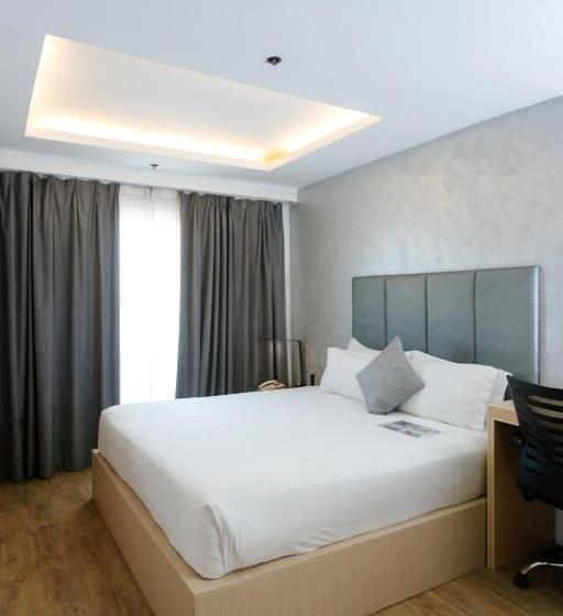 סטודיו דלוקס, Regency Grand Suites