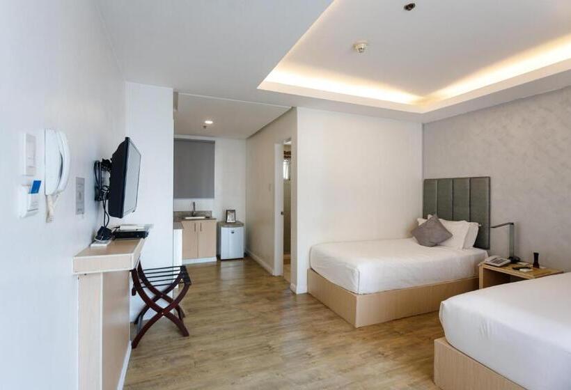 סטודיו אקזקיוטיב, Regency Grand Suites