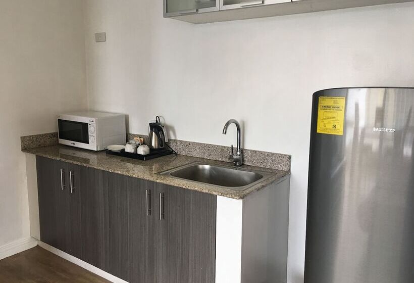 סוויטה, Regency Grand Suites