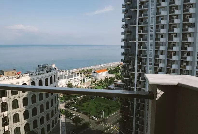 آپارتمان 2 خوابه, Silk Road Sea Towers Batumi Apart