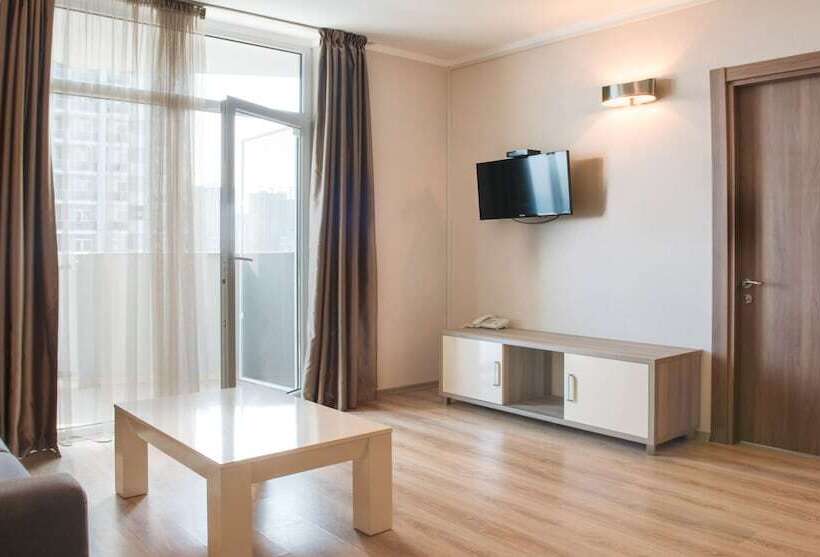 آپارتمان 2 خوابه, Silk Road Sea Towers Batumi Apart