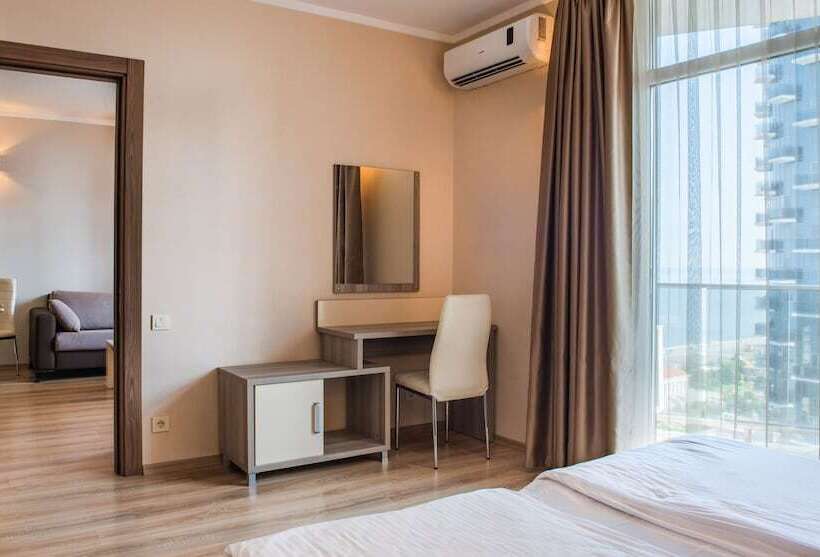 آپارتمان 2 خوابه, Silk Road Sea Towers Batumi Apart