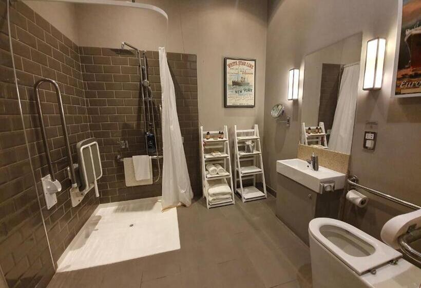 غرفة سوبيريور لذوى الاحتياجات الخاصة, Titanic Hotel Liverpool