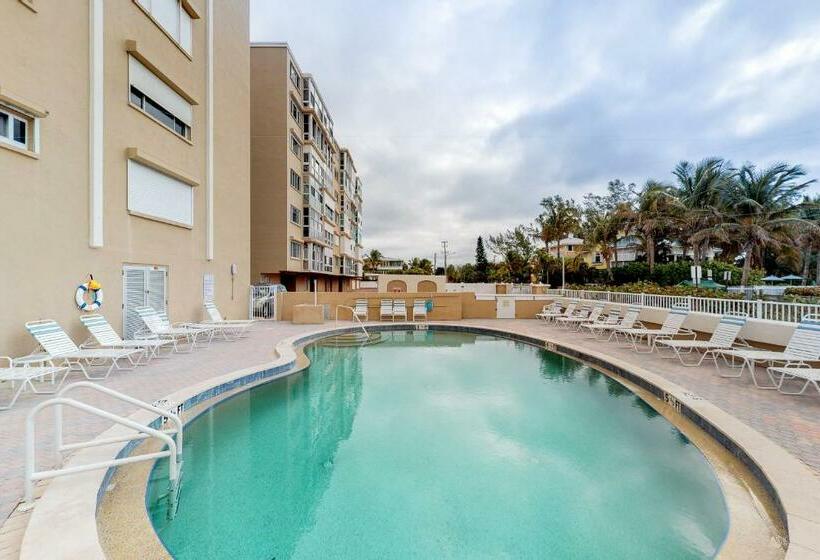 Апартаменты 2 Спальни, Martinique 401s