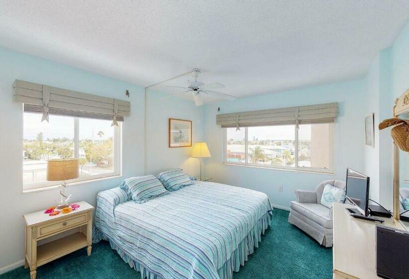 Апартаменты 2 Спальни, Martinique 401s