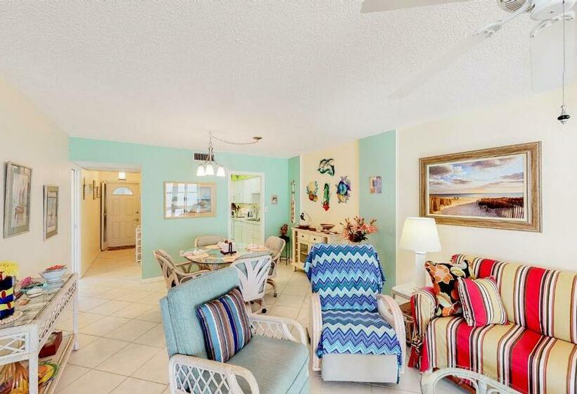 Апартаменты 2 Спальни, Martinique 401s