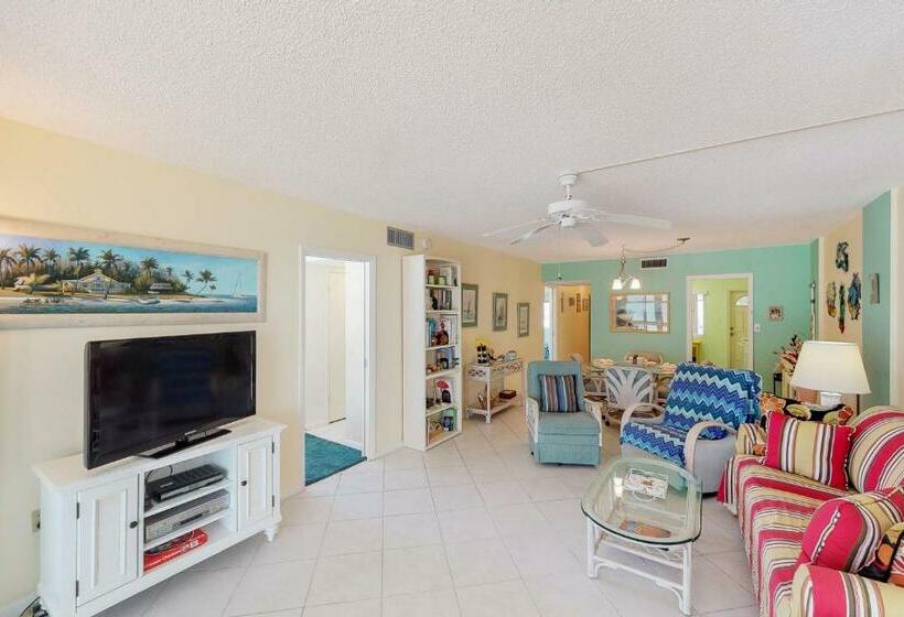 Апартаменты 2 Спальни, Martinique 401s