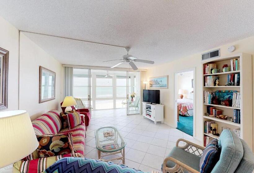 Апартаменты 2 Спальни, Martinique 401s