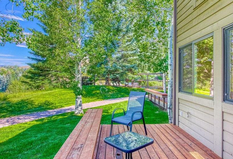 شقة غرفتين, The Bluff Mountain Retreat