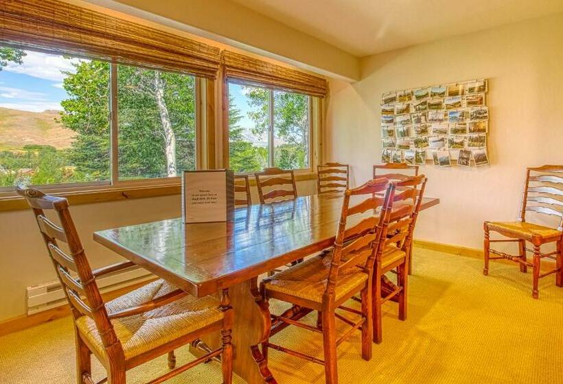 침실 2개 아파트, The Bluff Mountain Retreat