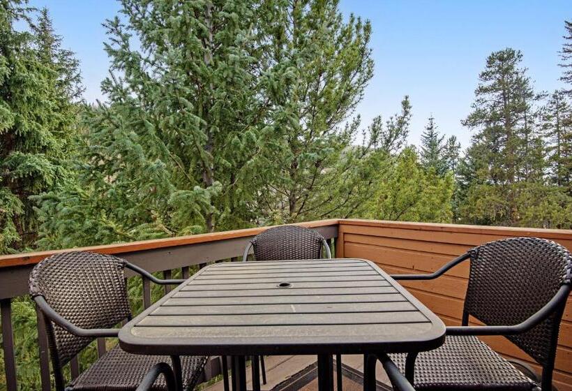 3ベッドルームアパートメント, Short Walk To Lifts!