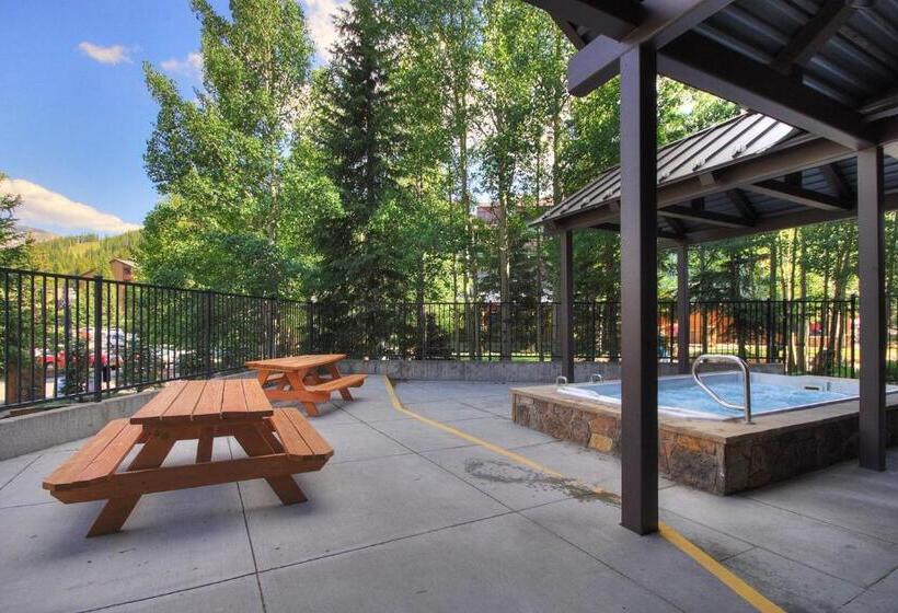 استودیوی استاندارد, Mp518 Mountain Plaza Hotel Room