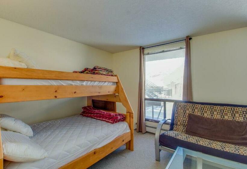 شقة غرفتين, Orofino Chalet