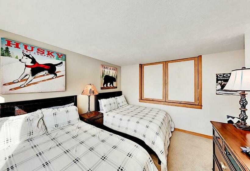 Дом 2 Спальни, The Pines Condo Unit 2044