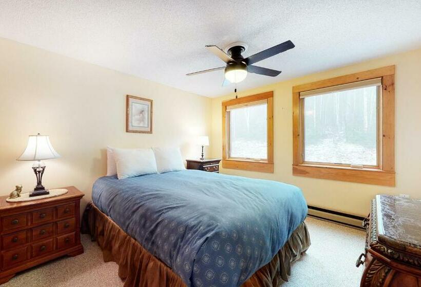 침실 3개 아파트, Majestic View