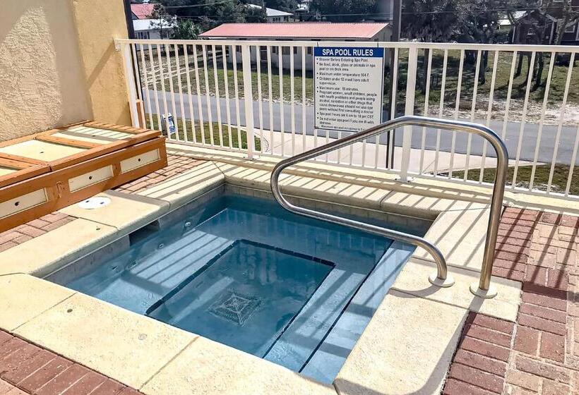 شقة غرفتين, Summerhouse 402