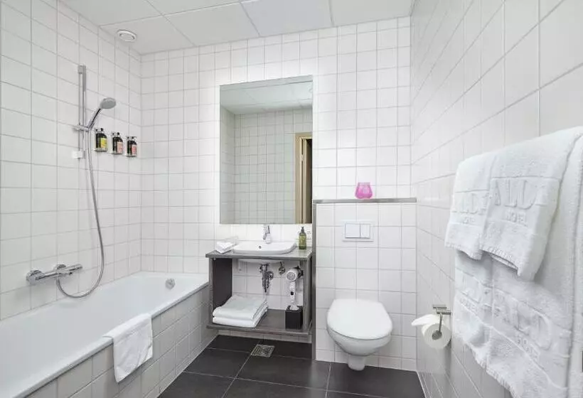 سوییت جونیور, Alda Hotel Reykjavík