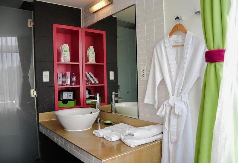 수피리어 룸, êmm Hotel Saigon