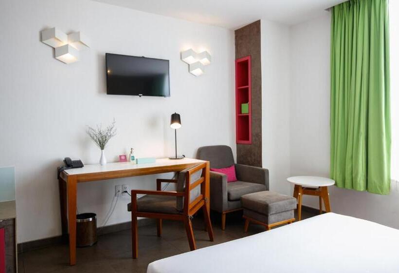 수피리어 룸, êmm Hotel Saigon