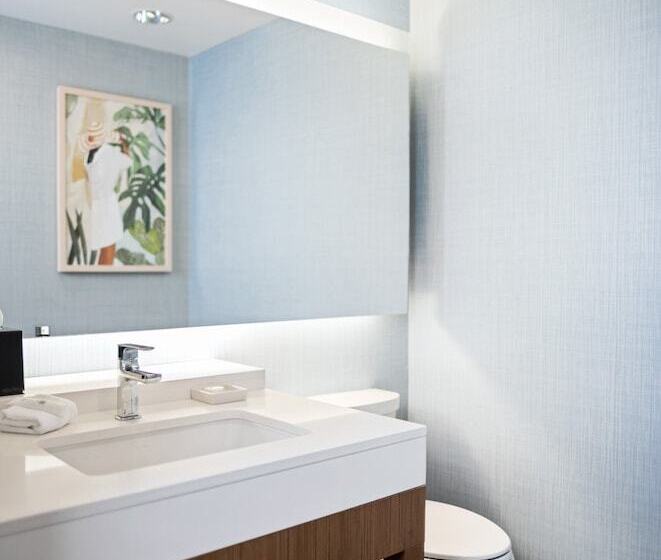 סוויטה, Faro Blanco Resort & Yacht Club Marathon, Curio By Hilton