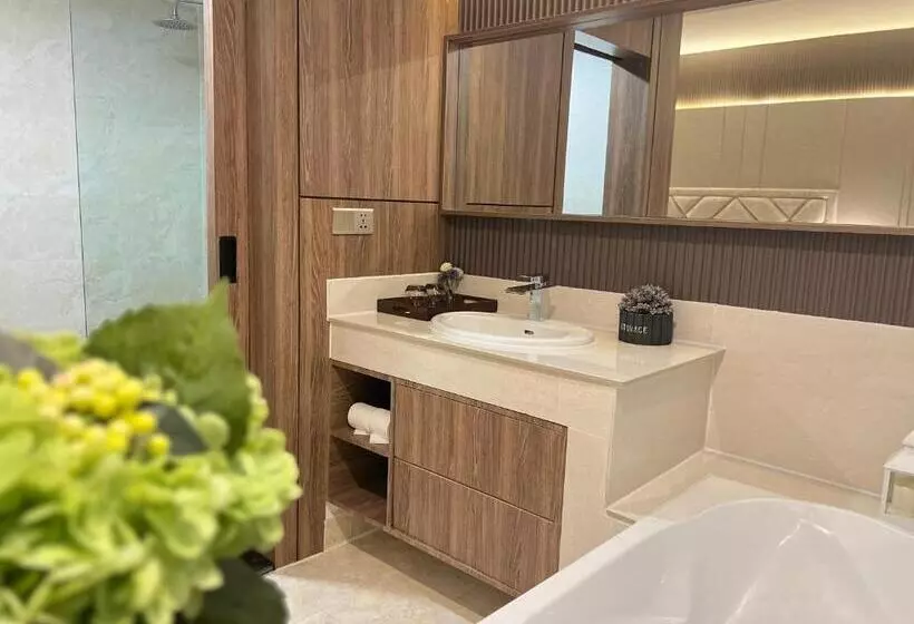 バルコニー付スイート, Harmony Phnom Penh