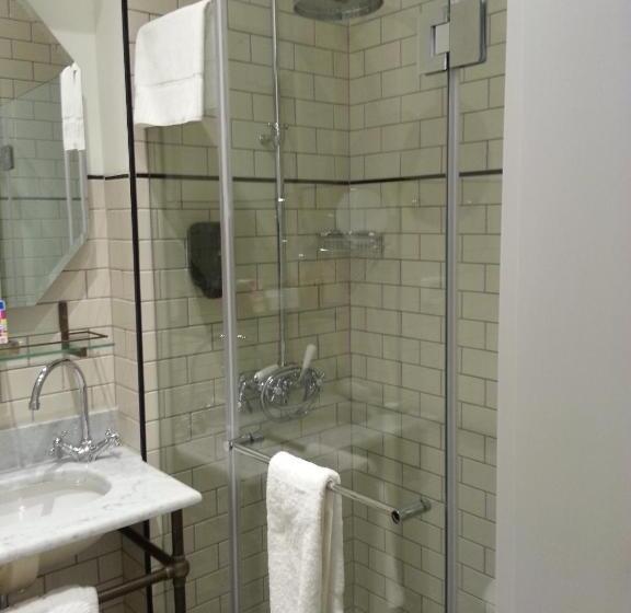 חדר סופריור עם מרפסת, Market House An Atlas Boutique