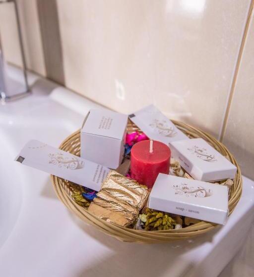 디럭스 룸, Meliss