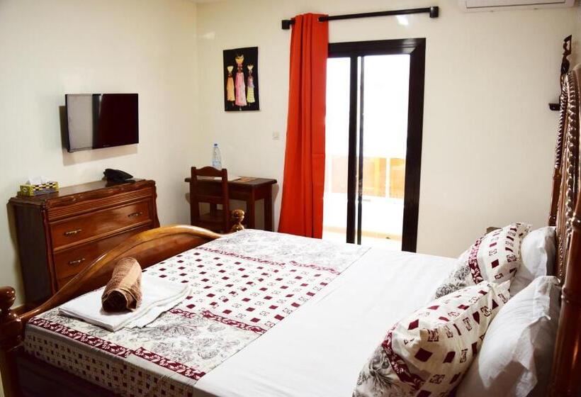 استودیو استاندارد با بالکن, Kakatar Family Residence , Yoff